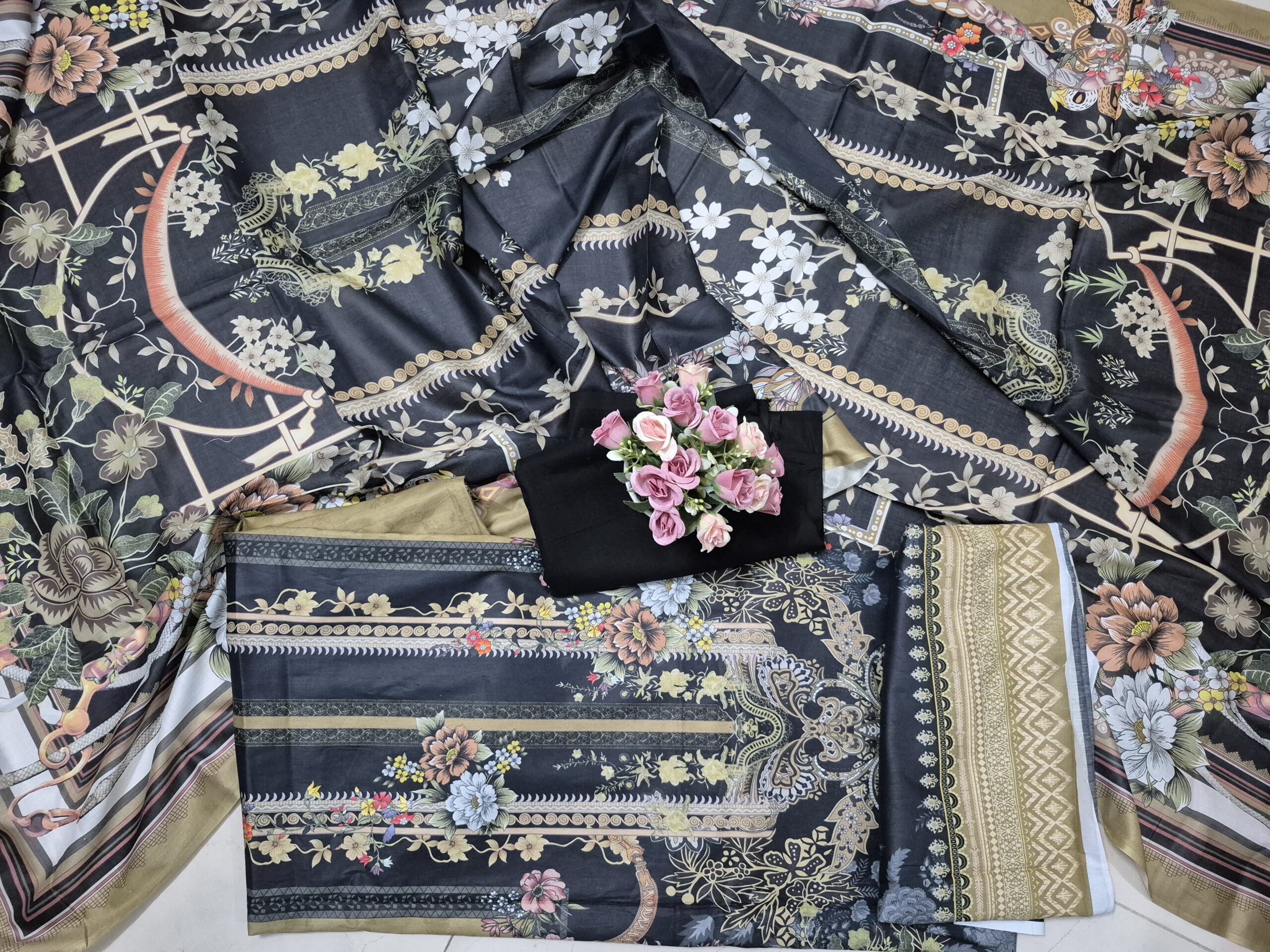 মালহার লন অলওভার ডিজিটাল প্রিন্ট থ্রি-পিস