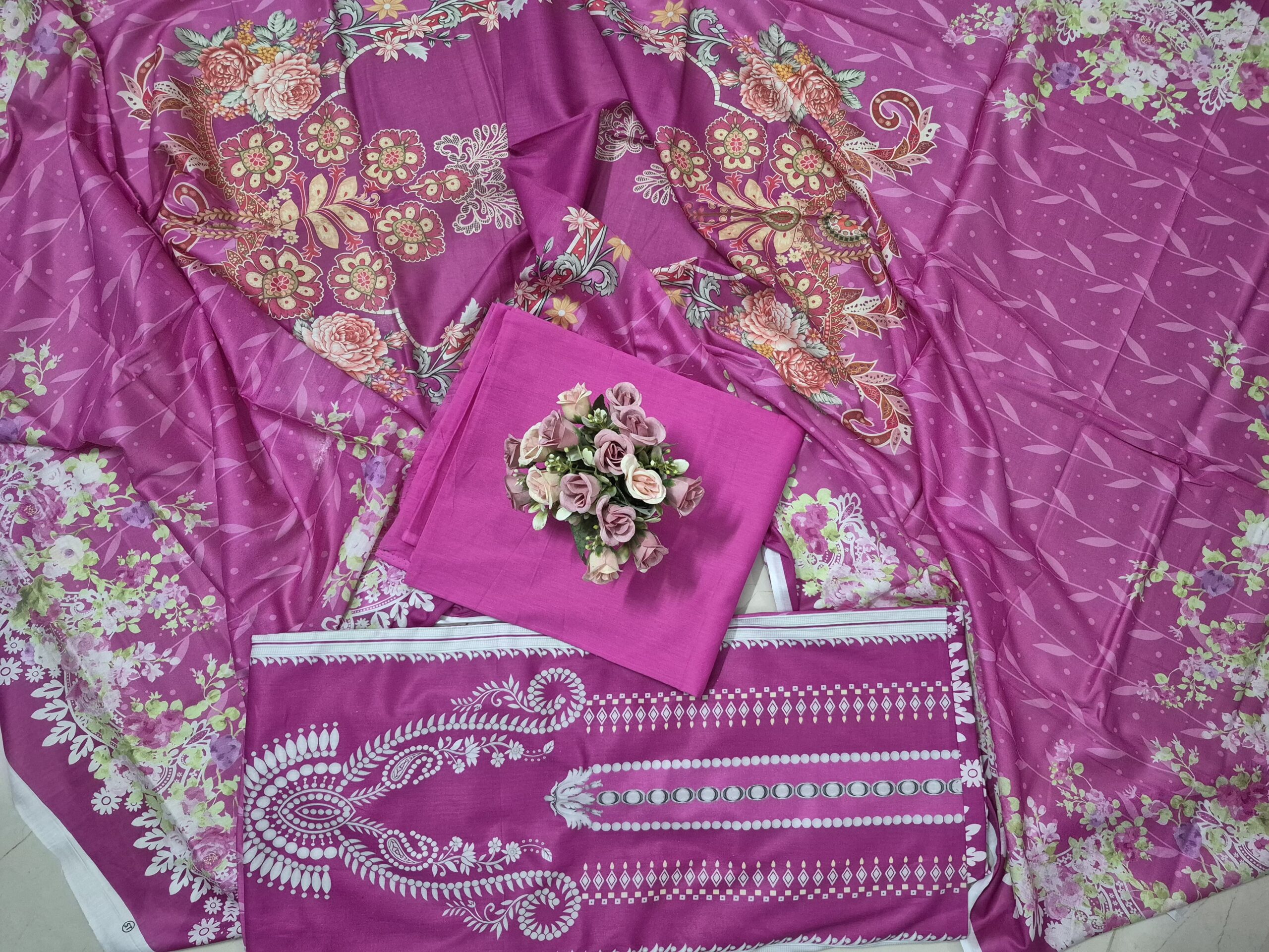 মালহার লন অলওভার ডিজিটাল প্রিন্ট থ্রি-পিস